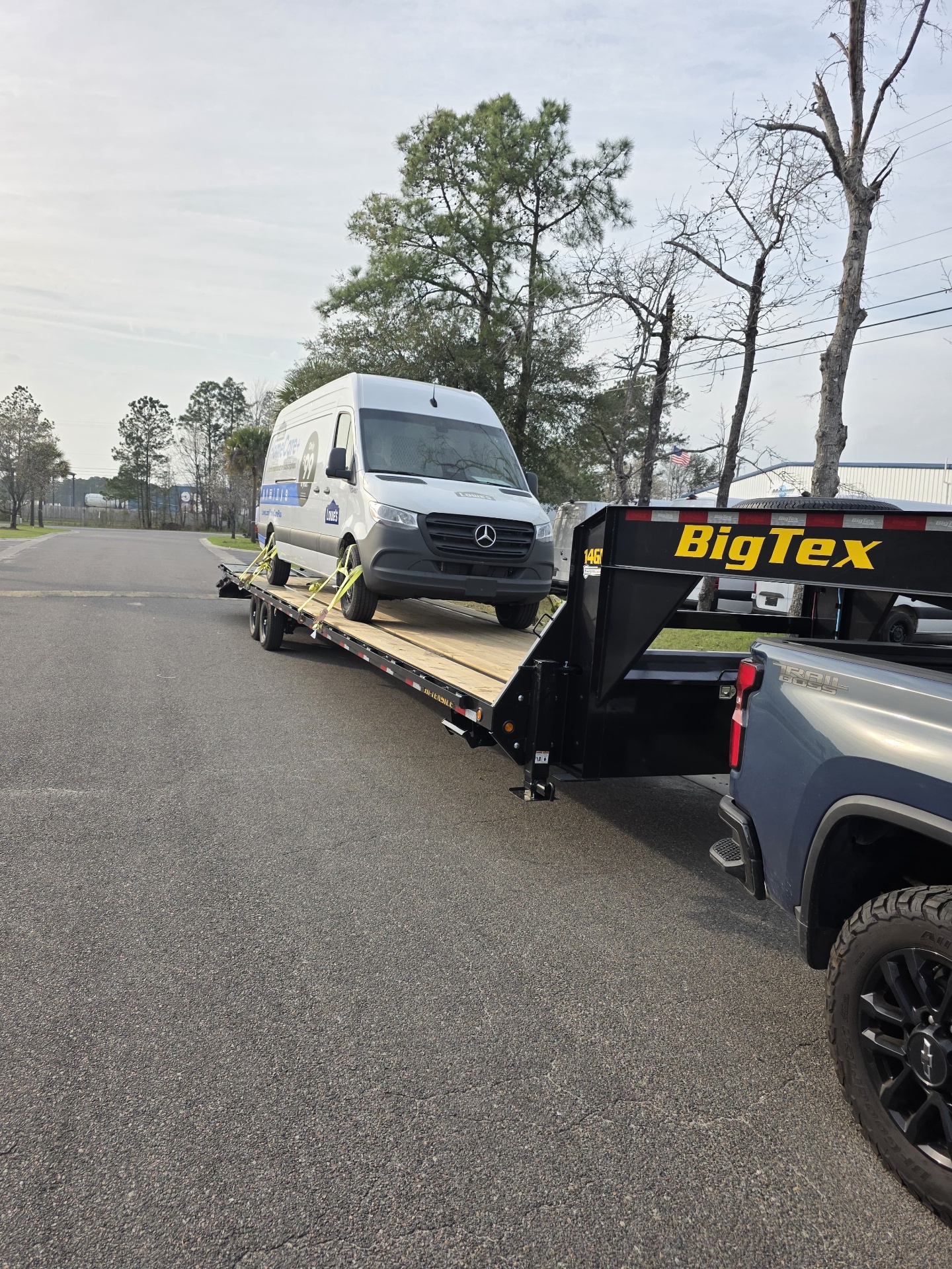 Hotshot trailer hauling a Sprinter van